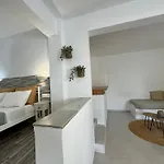 Ergina Apartament *