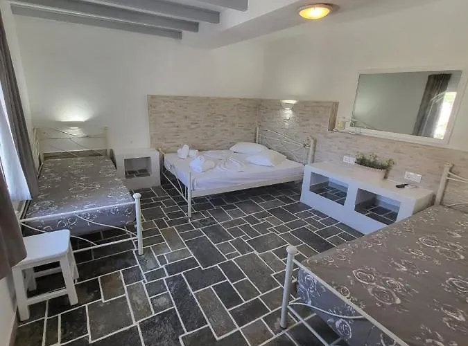 Ergina イオス島 チョーラ