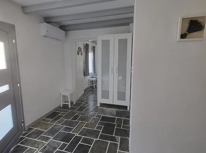 Ergina イオス島 チョーラ