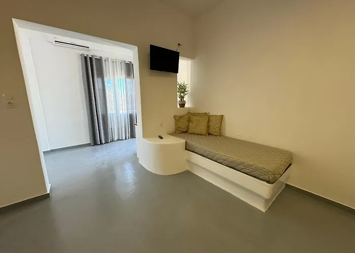 Ergina * イオス島 チョーラ