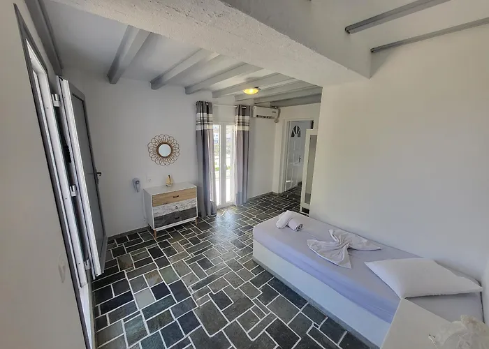 Ergina アパート イオス島 チョーラ